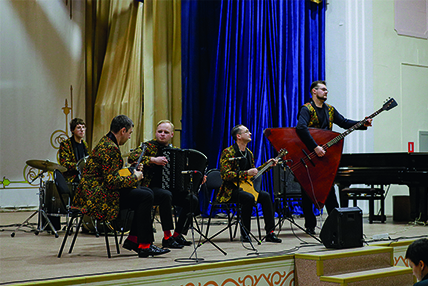 Фееричный "БалАнс" выступил в Якутске и Жатае