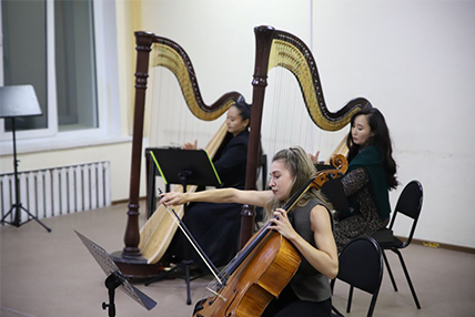  Волшебство музыки для будущих мам в Филармонии Якутии