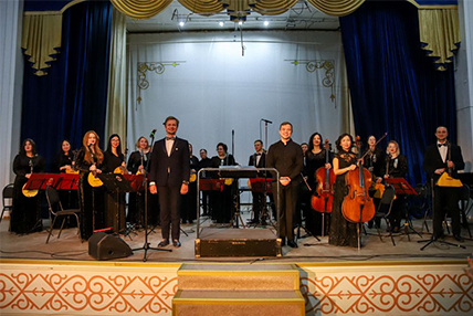 «Дорогой длинною»: Музыка, объединившая зал