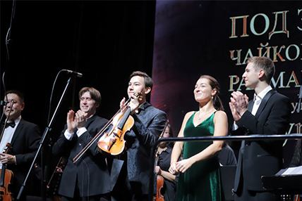 ПОКОРИТЕЛИ МУЗЫКАЛЬНЫХ ВЕРШИН ВЫСТУПИЛИ В ЯКУТСКЕ!