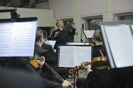 Премьера в честь славы России