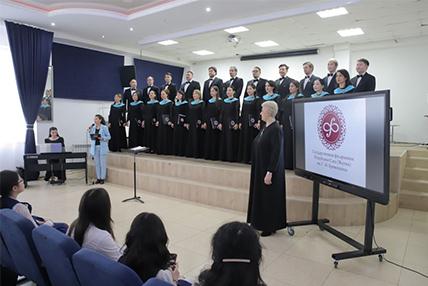 Симфонический хор Филармонии Якутии подарил школьникам музыкальный квест о Родине