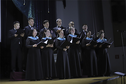 Симфонический хор выступил в Арктической школе