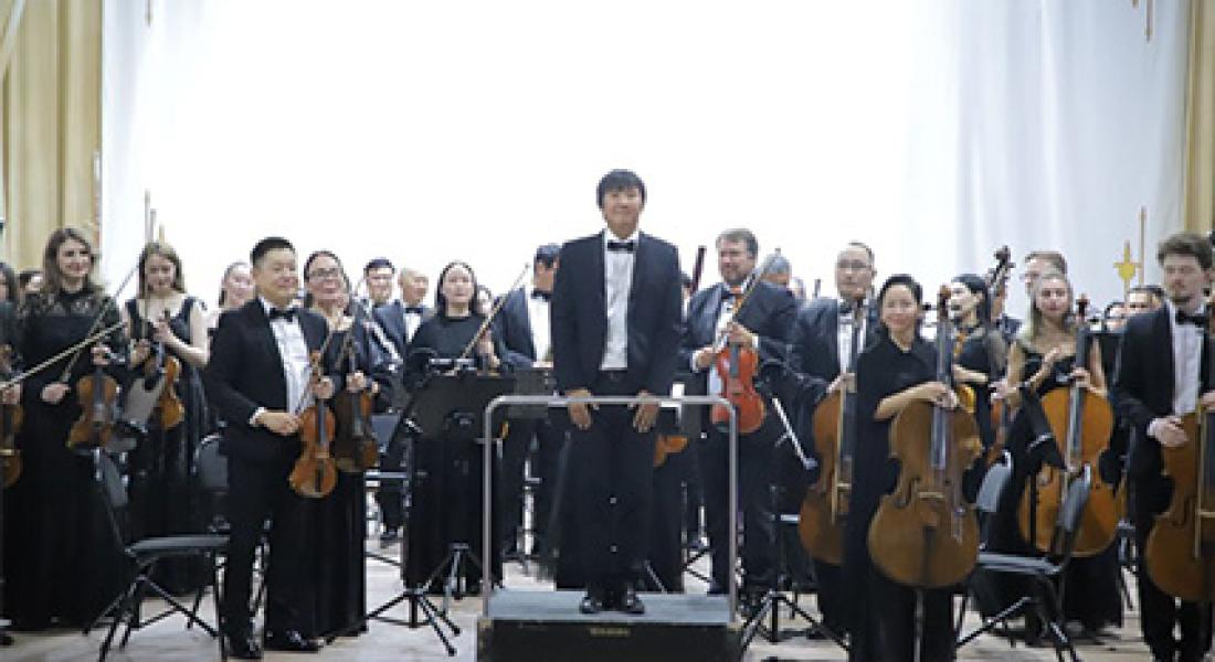 Филармония Якутии открыла цикл концертов «История с оркестром»