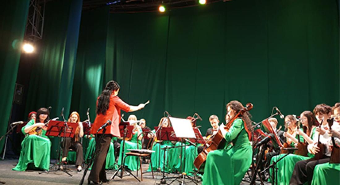 Алдан закружил "Хоровод дружбы"