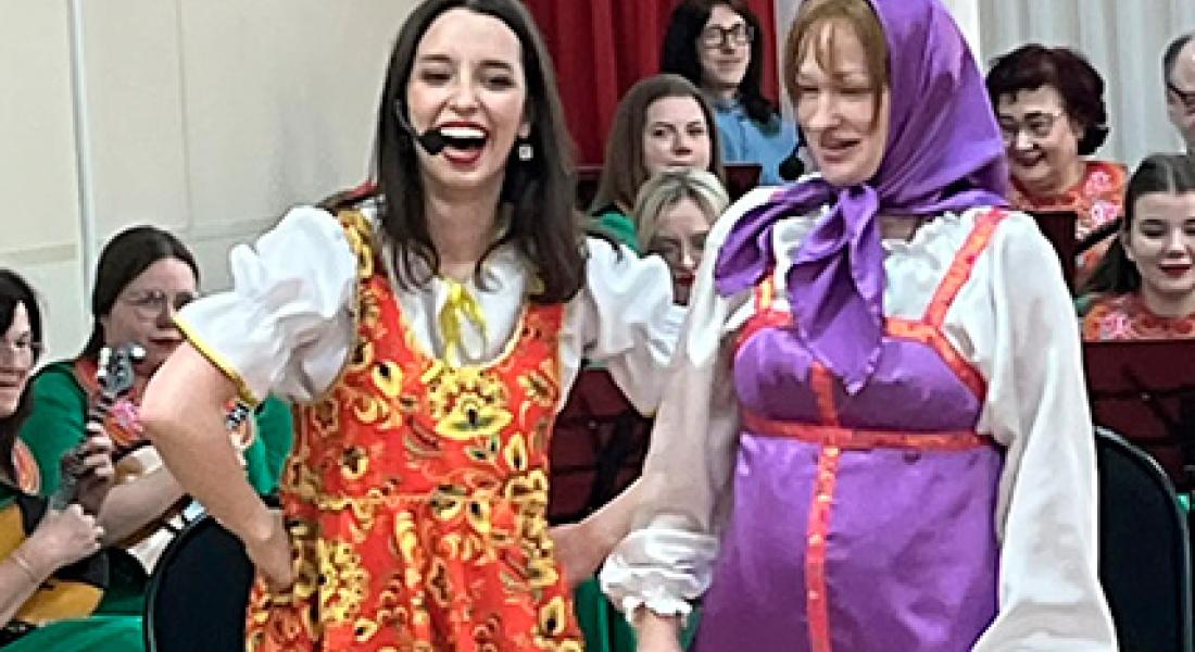  В Алдане завершился сезон оркестра «Золотые струны» концертом ко Дню балалайки